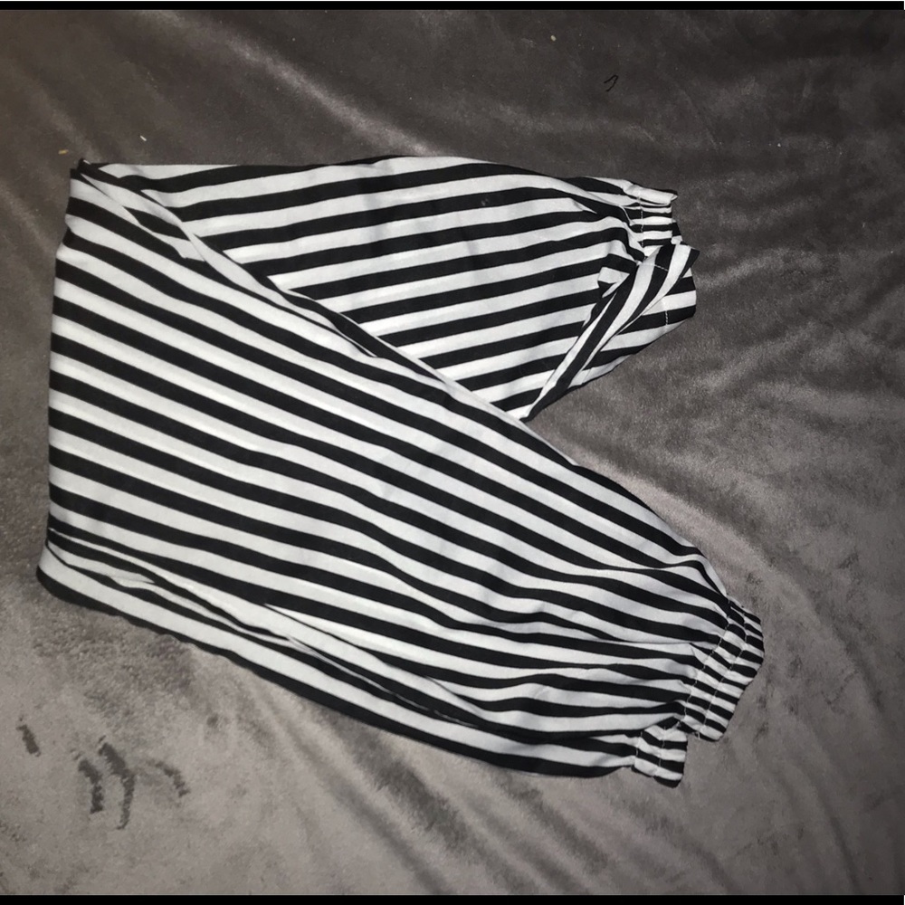 Stripped jogger shaped pants